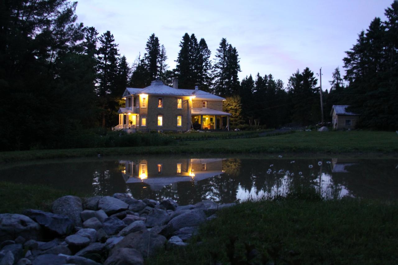 Auberge Taylor Manor Saint-Georges Exterior photo